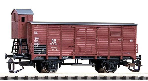 PK47760: TT - 2-assige Gesloten goederenwagen met remmershuis G02,DR (III)