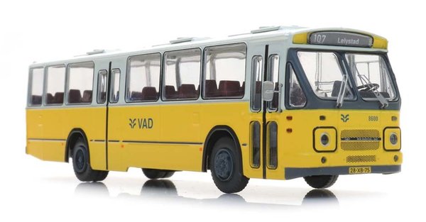 AR487070-14: Kant-en-Klaar: Streekbus VAD 8600, DAF front 2, Middenuitstap - 1:87
