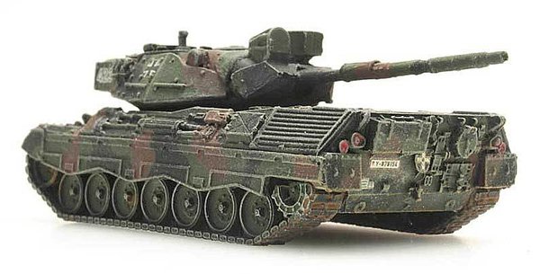 AR6160043: Kant en Klaar: BRD Leopard 1A1A2 Fleck.tarn. f. Eisenbahntransport BW - 1:160