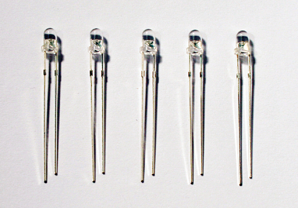 TE24-05-5230: LED - wit - 3,0 mm - 1000 mcd, 4,5V - 5 stuks