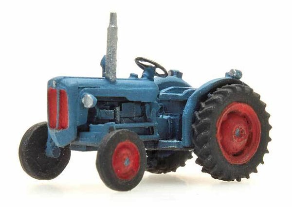 AR316055: Kant en klaar: Tractor Ford Dexta blauw - 1:160